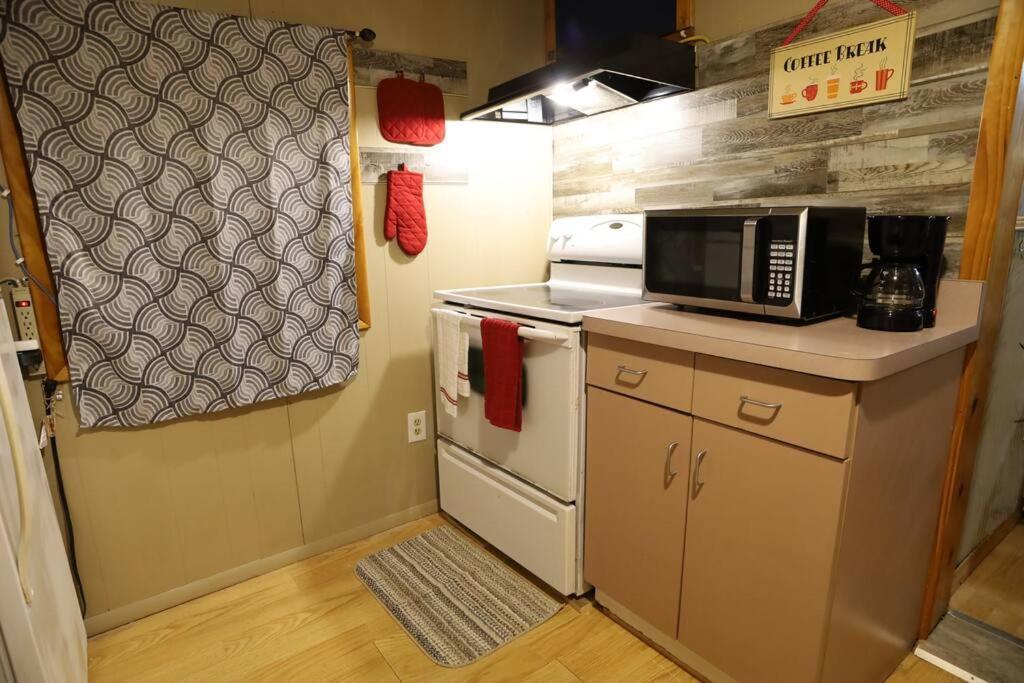 3-Bedroom Apt. Ideal Location Near New River Gorge 페이엣빌 외부 사진